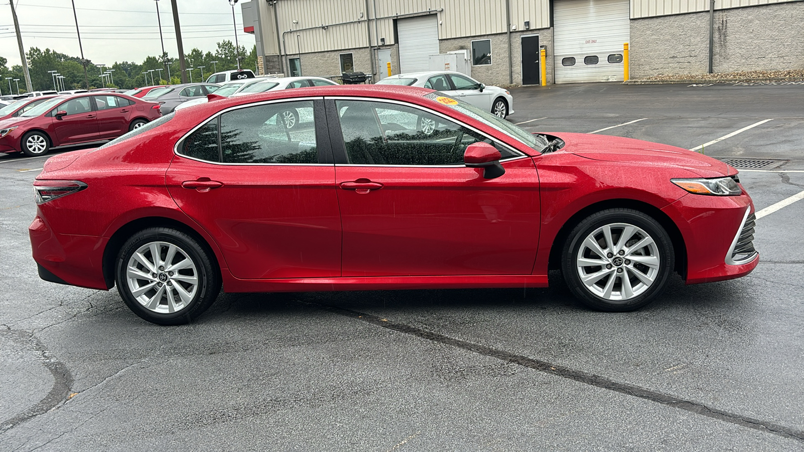 2023 Toyota Camry LE 3