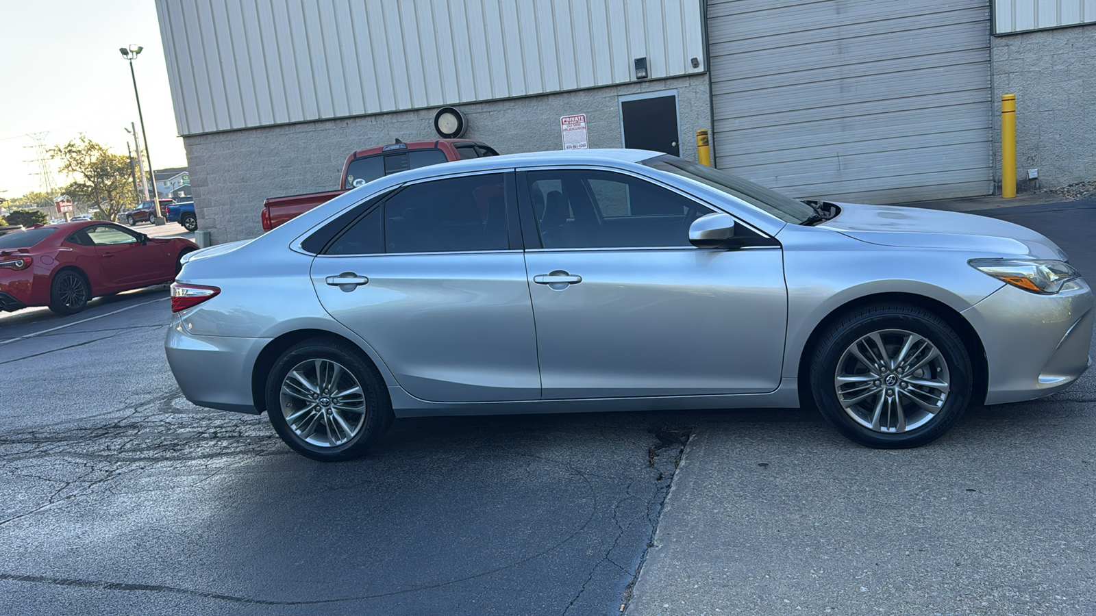 2017 Toyota Camry SE 3