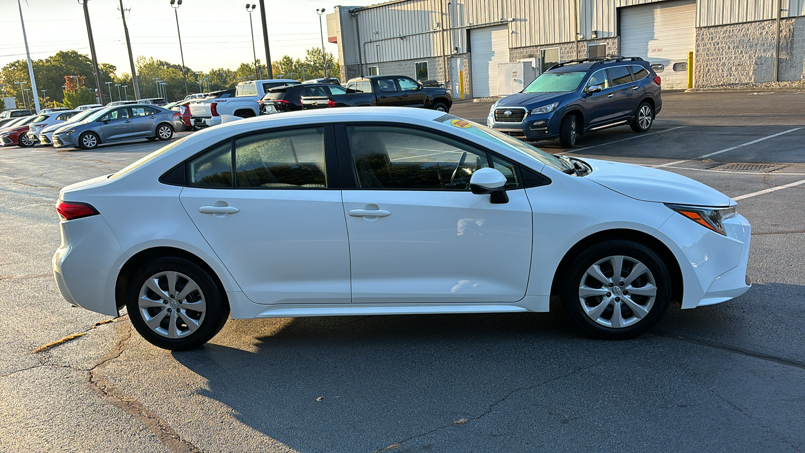 2022 Toyota Corolla LE 3