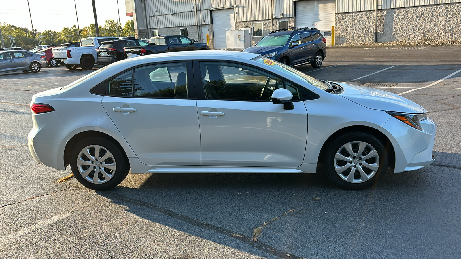 2023 Toyota Corolla LE 3