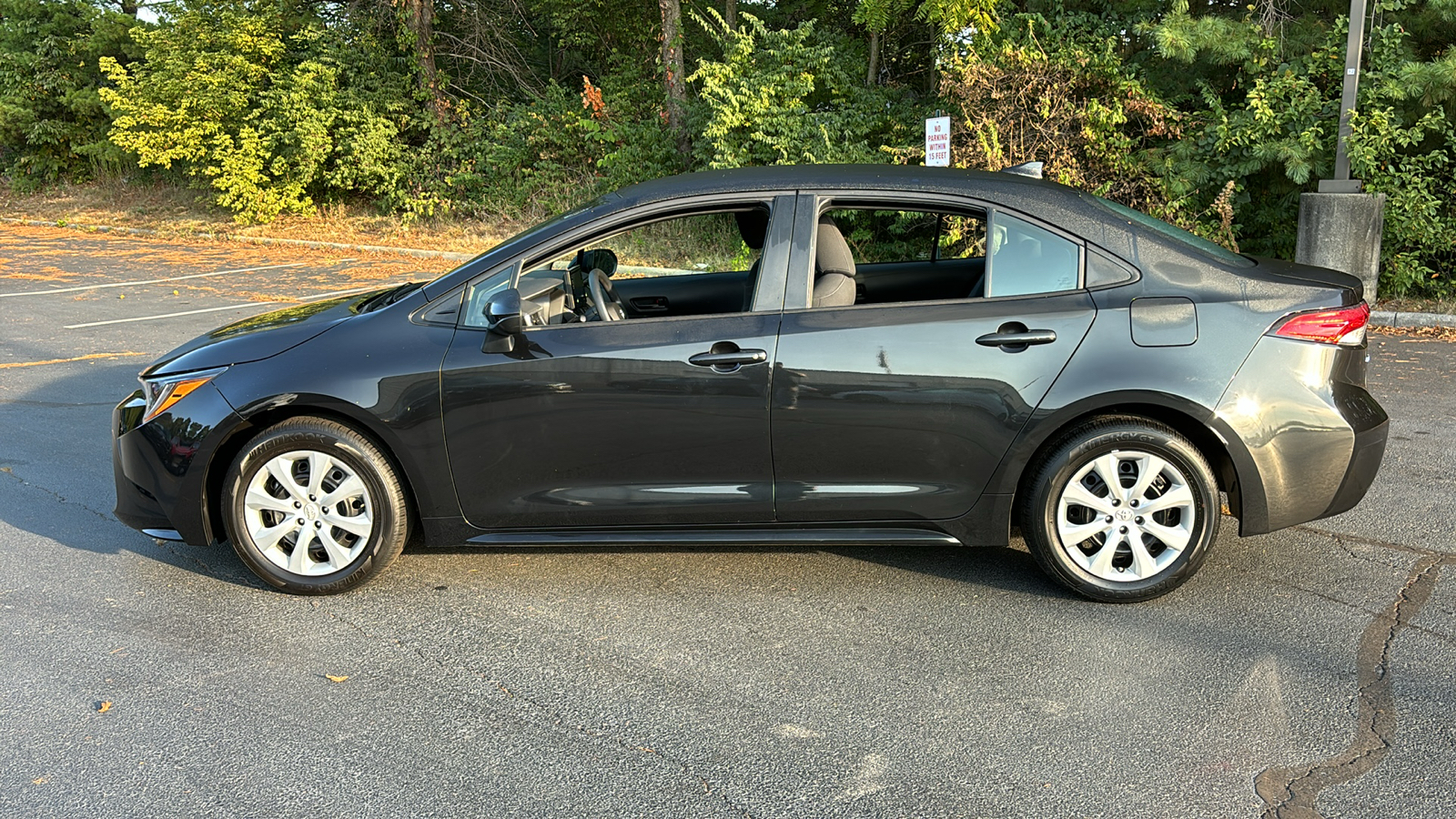 2022 Toyota Corolla LE 11