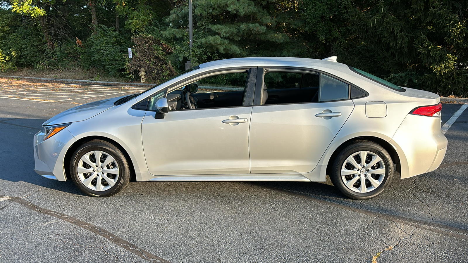 2022 Toyota Corolla LE 11