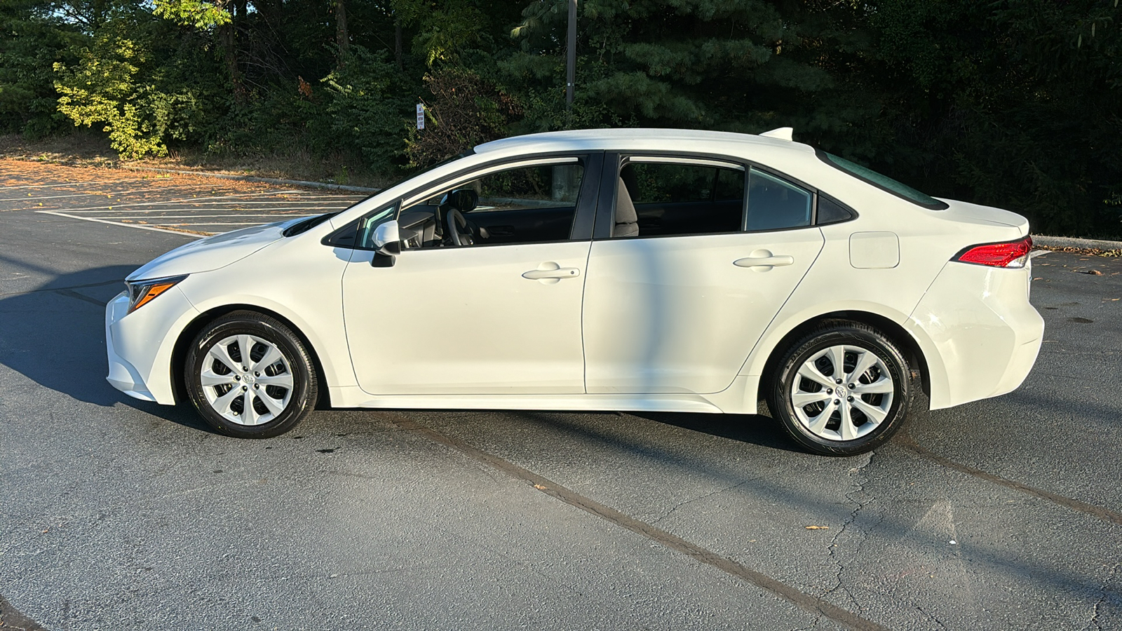 2023 Toyota Corolla LE 11