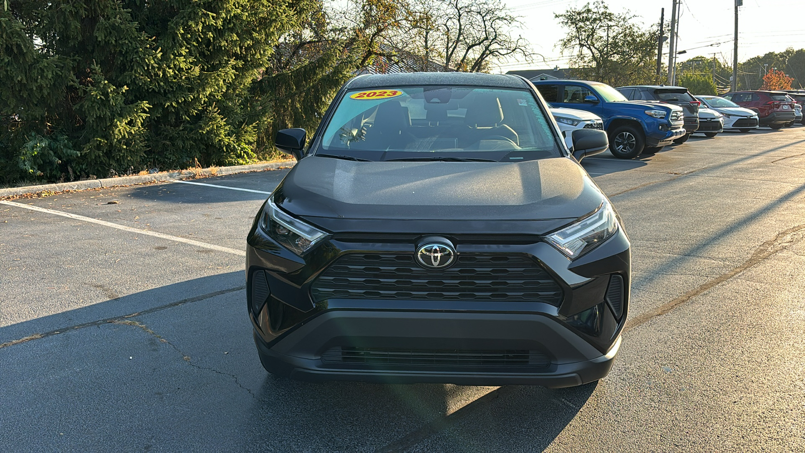 2023 Toyota RAV4 LE 9