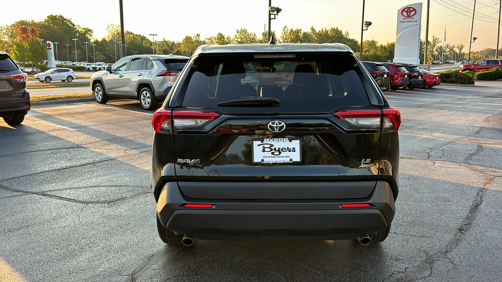 2023 Toyota RAV4 LE 41