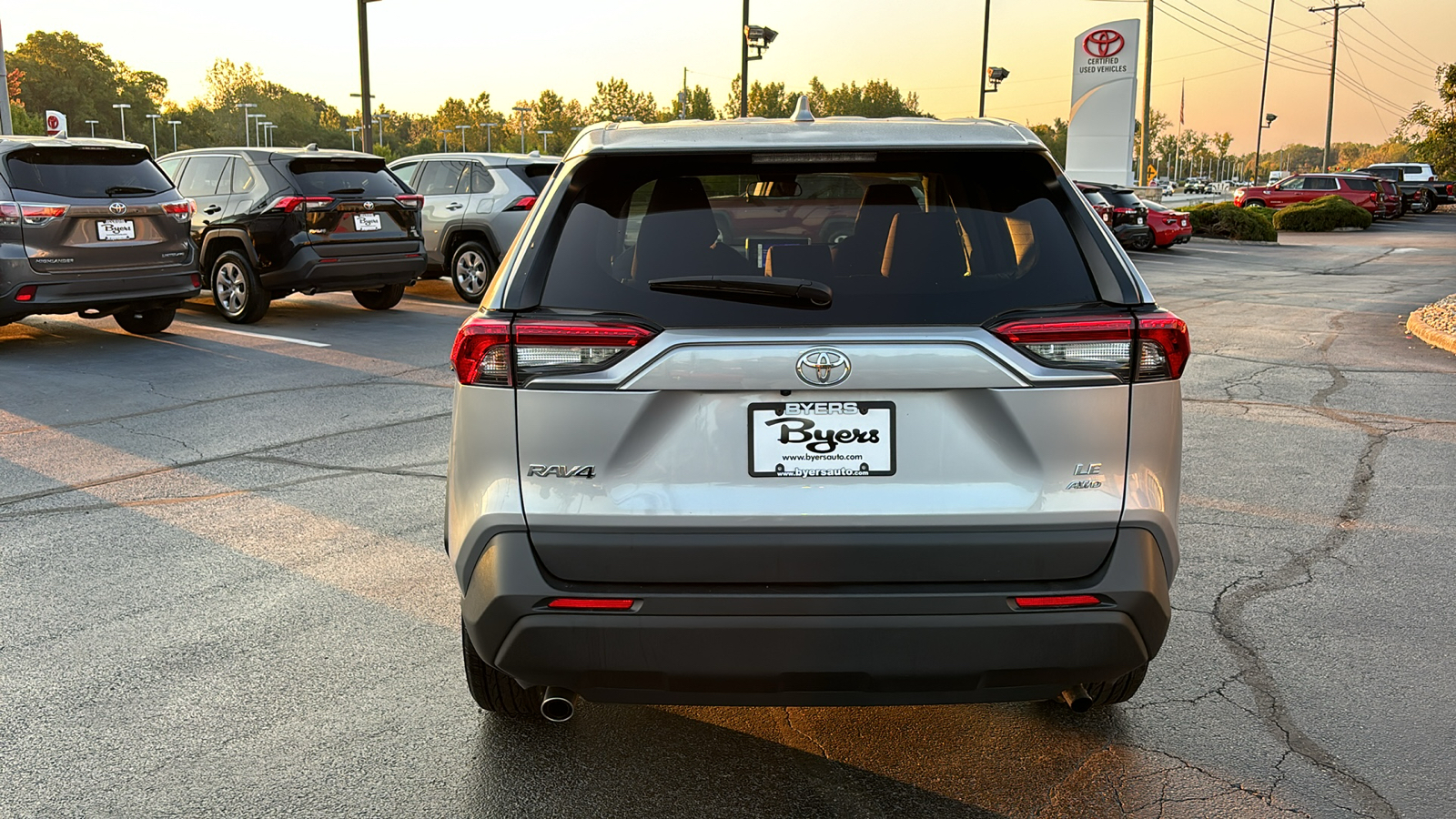 2023 Toyota RAV4 LE 41