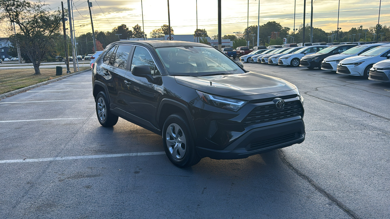 2023 Toyota RAV4 LE 2