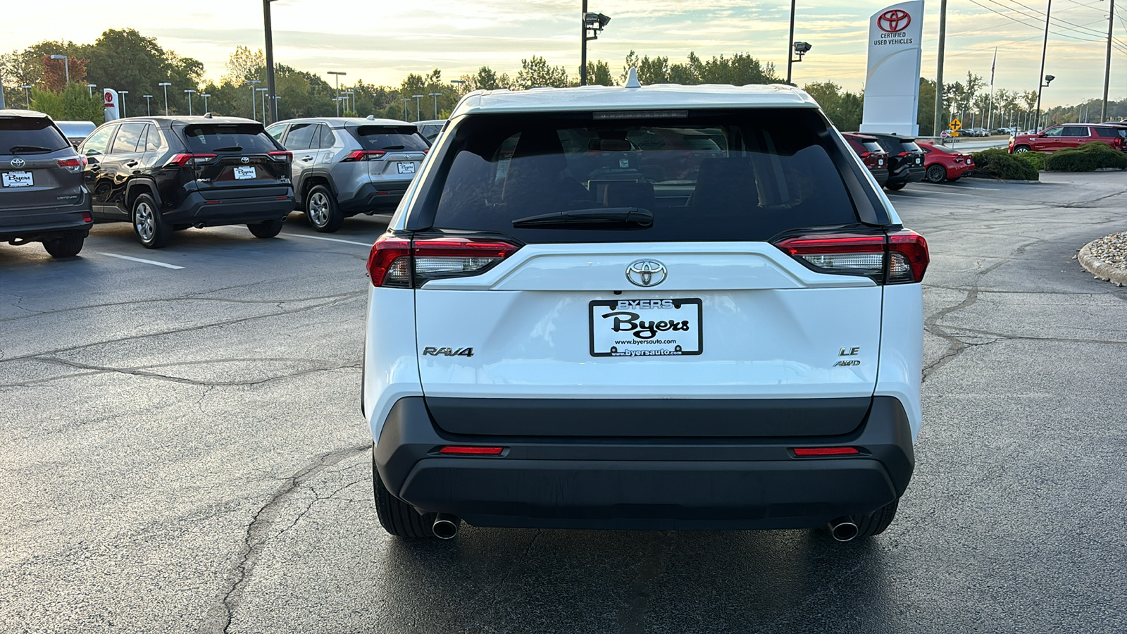 2023 Toyota RAV4 LE 41