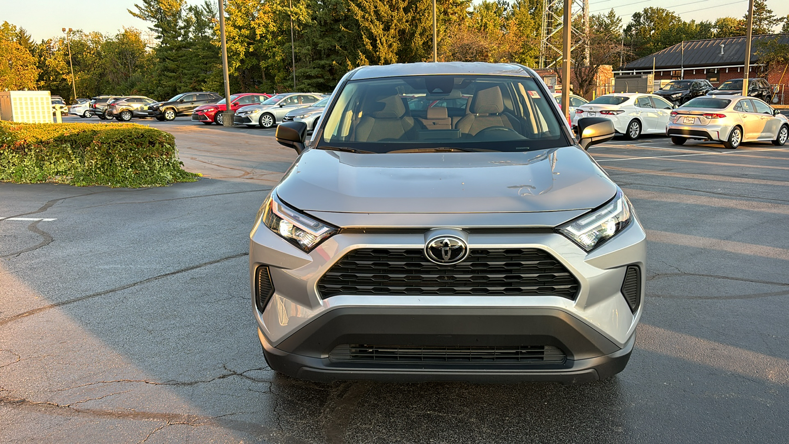 2023 Toyota RAV4 LE 9