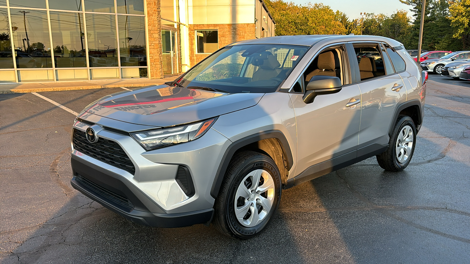 2023 Toyota RAV4 LE 10