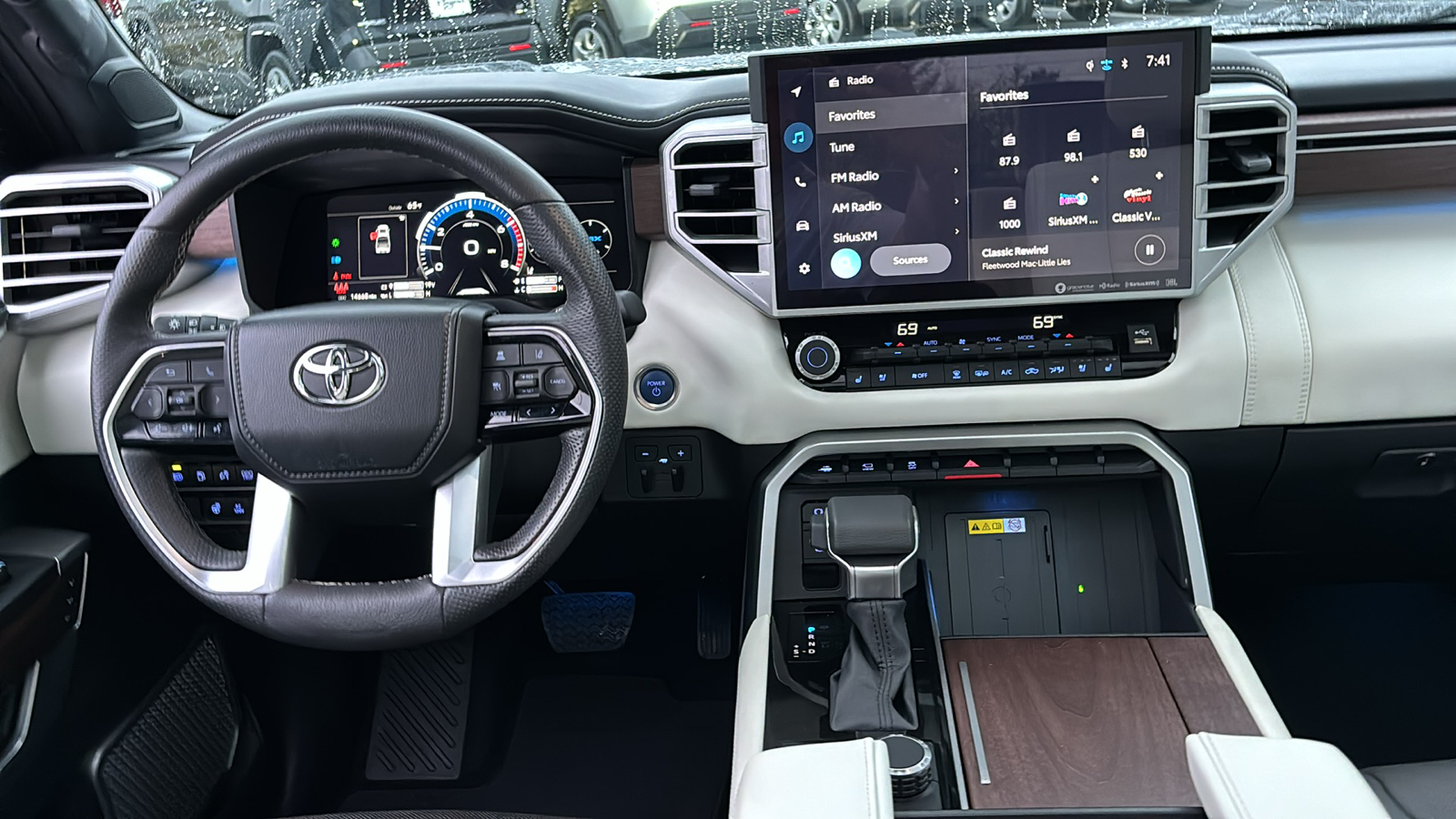 2023 Toyota Tundra Hybrid Capstone 38