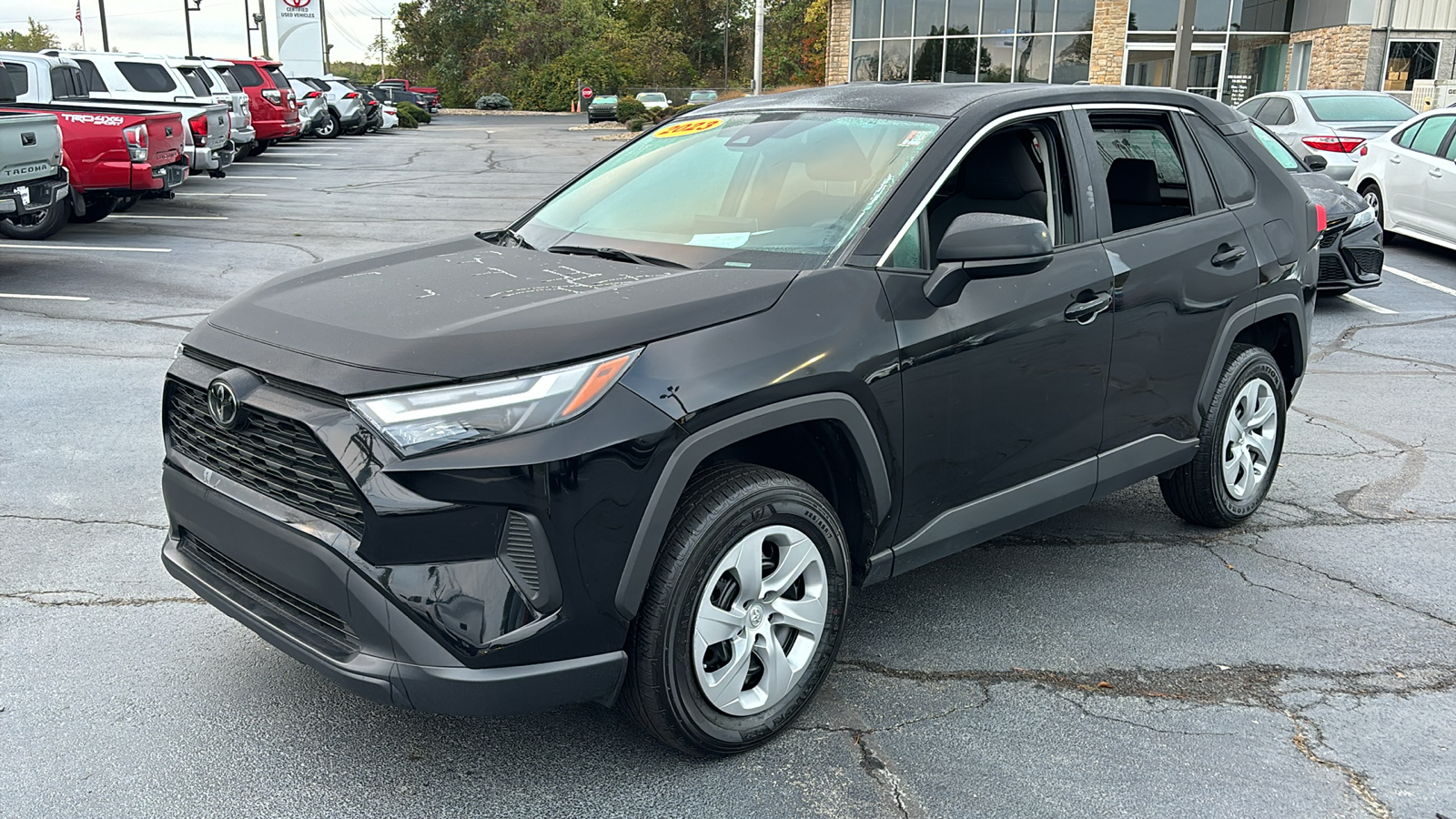 2023 Toyota RAV4 LE 10