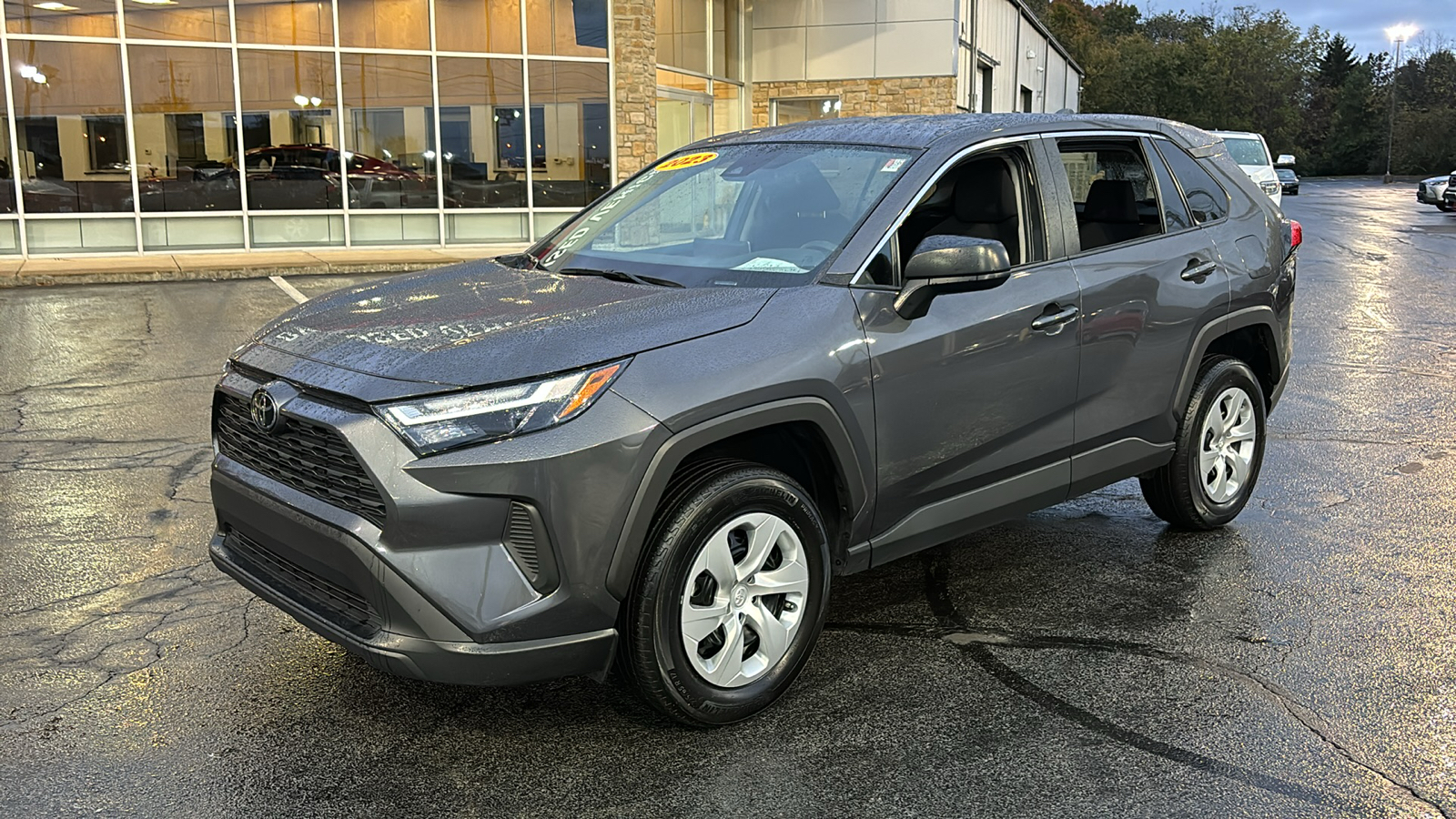 2023 Toyota RAV4 LE 10