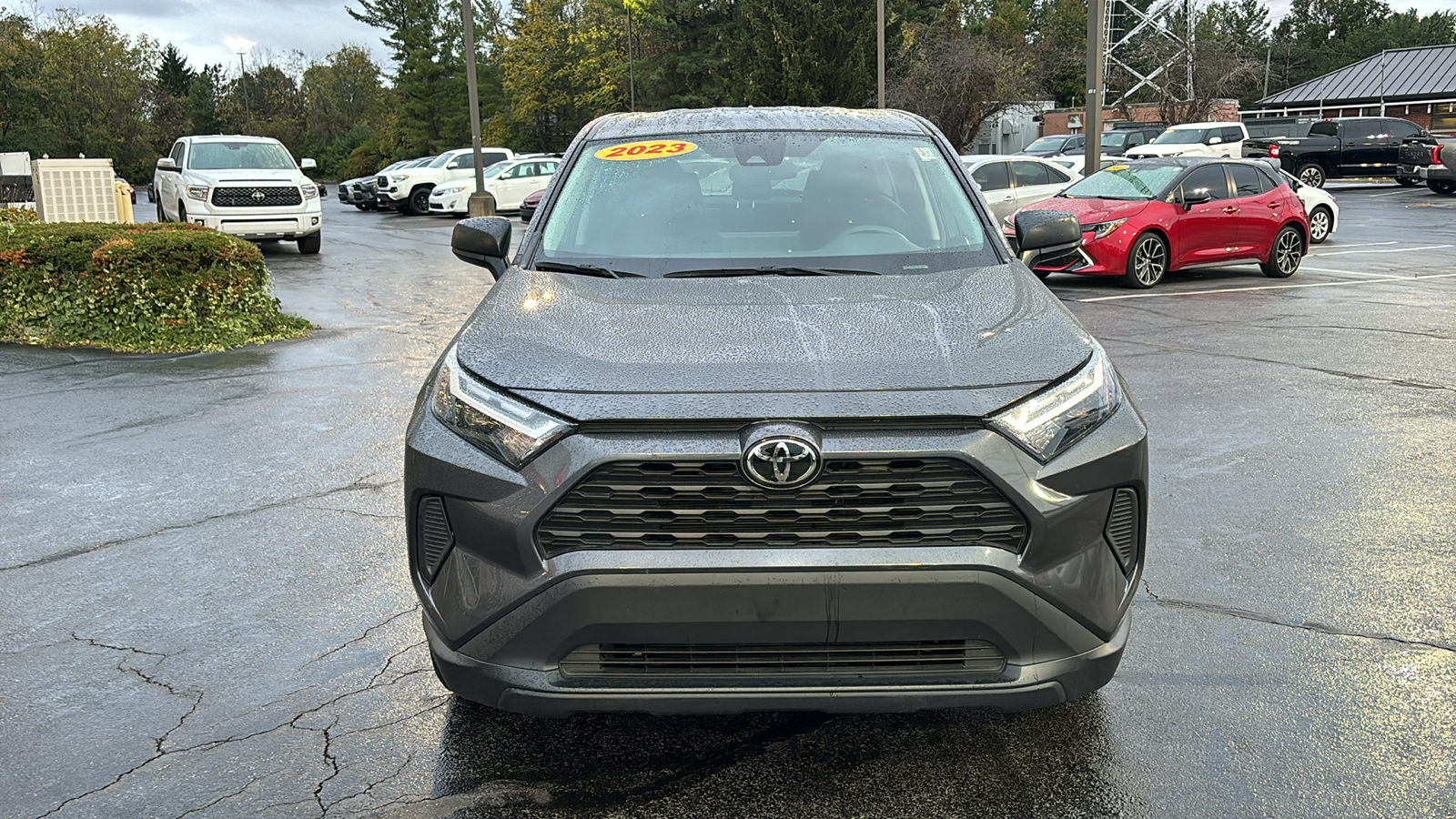 2023 Toyota RAV4 LE 9