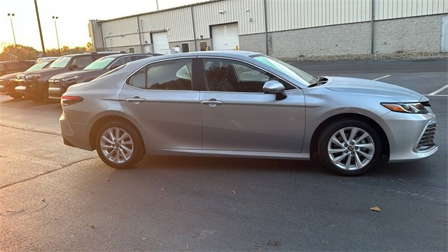 2023 Toyota Camry LE 2