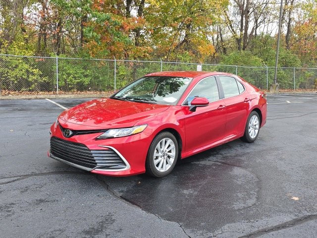 2023 Toyota Camry LE 4