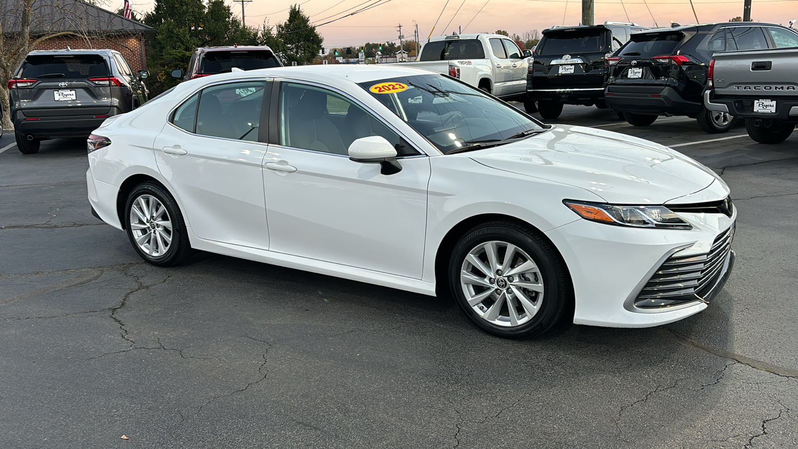 2023 Toyota Camry LE 2