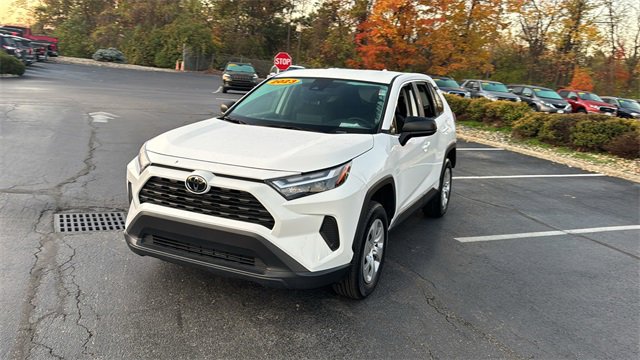 2023 Toyota RAV4 LE 9