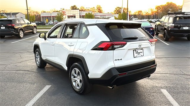 2023 Toyota RAV4 LE 38