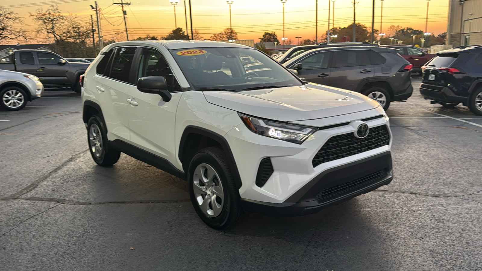 2023 Toyota RAV4 LE 1