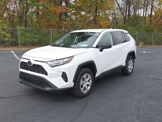 2023 Toyota RAV4 LE 4