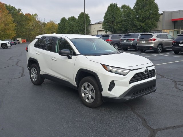 2023 Toyota RAV4 LE 27