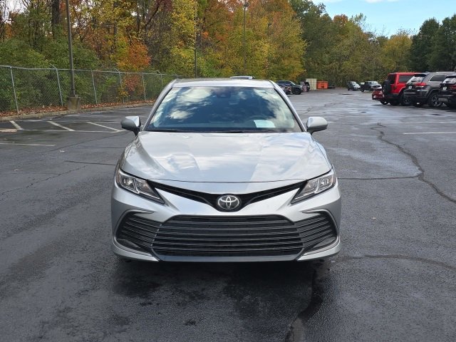 2023 Toyota Camry LE 3