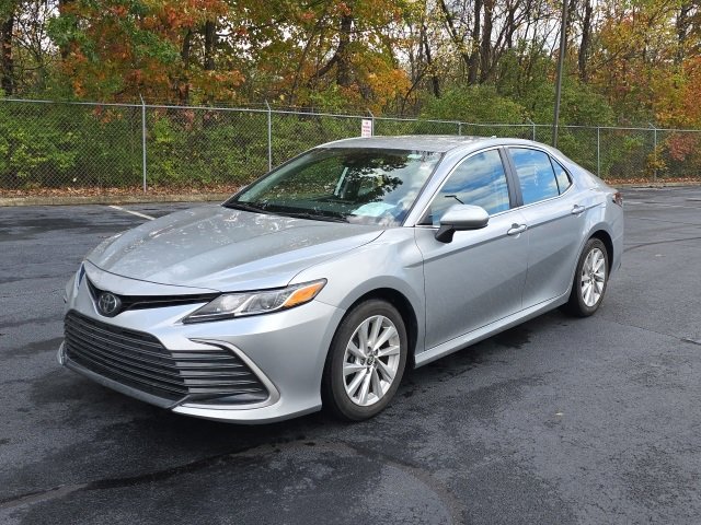 2023 Toyota Camry LE 4