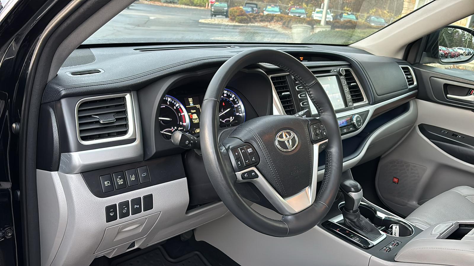 2015 Toyota Highlander Limited Platinum V6 14