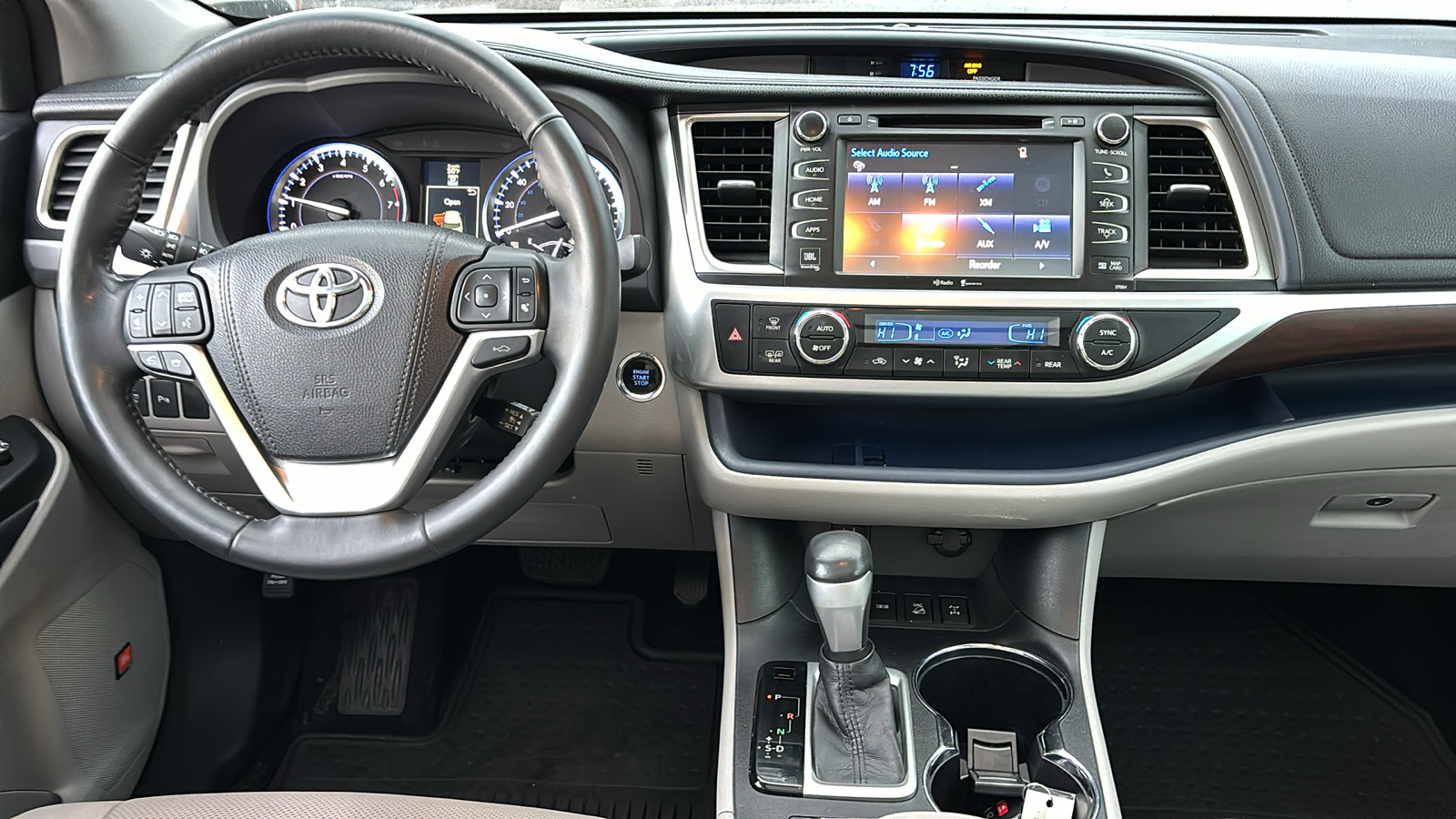 2015 Toyota Highlander Limited Platinum V6 38