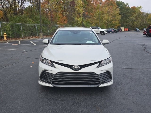 2023 Toyota Camry LE 3