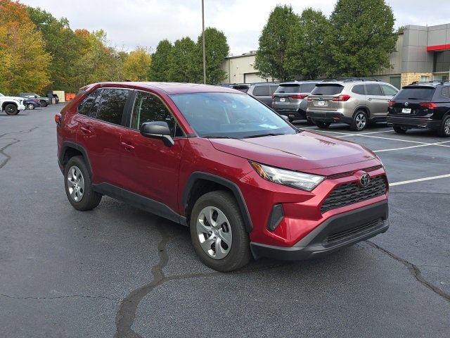 2023 Toyota RAV4 LE 2