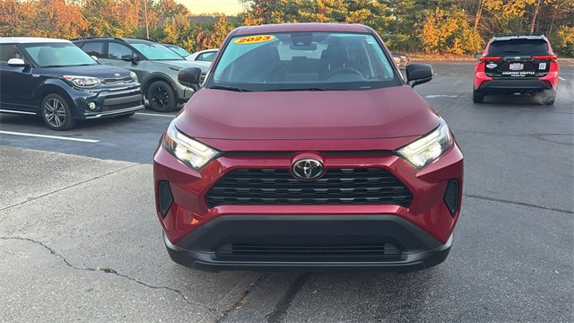 2023 Toyota RAV4 LE 8