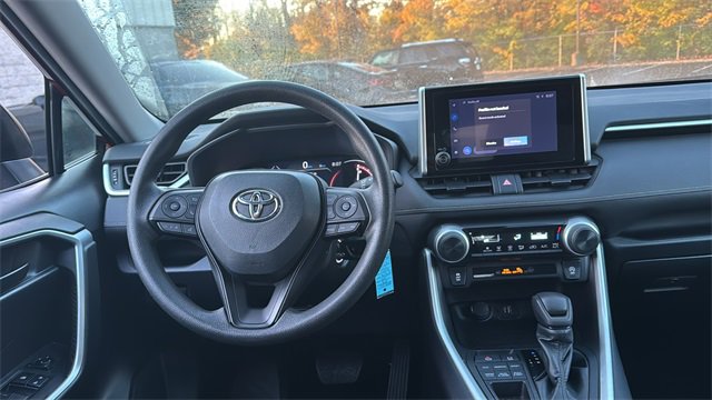 2023 Toyota RAV4 LE 34