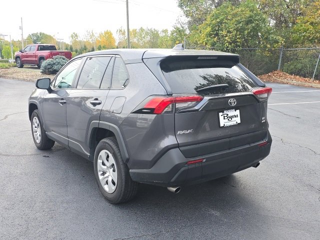 2023 Toyota RAV4 LE 6