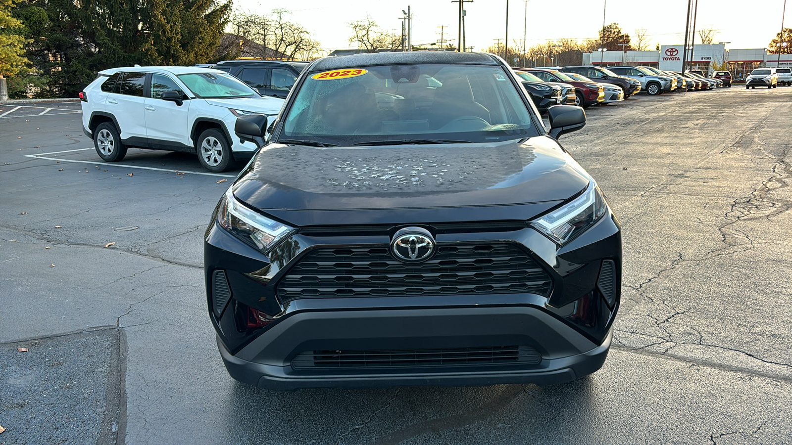 2023 Toyota RAV4 LE 9