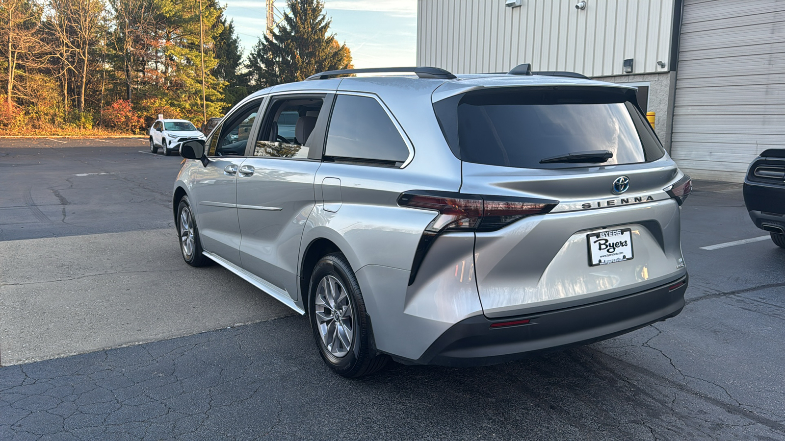 2023 Toyota Sienna LE 39