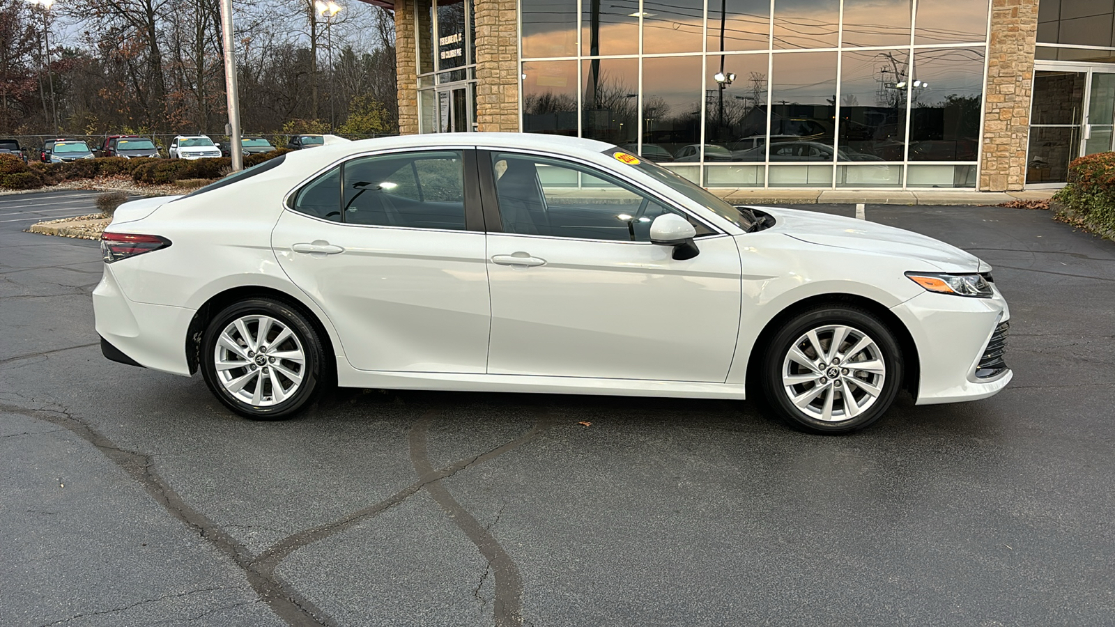 2023 Toyota Camry LE 3