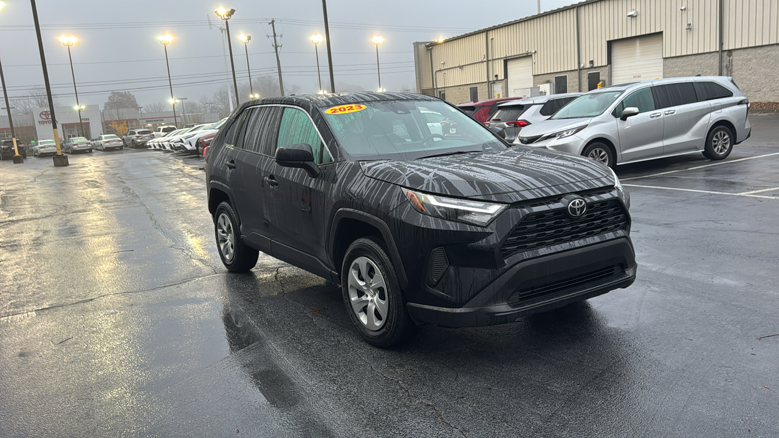 2023 Toyota RAV4 LE 3