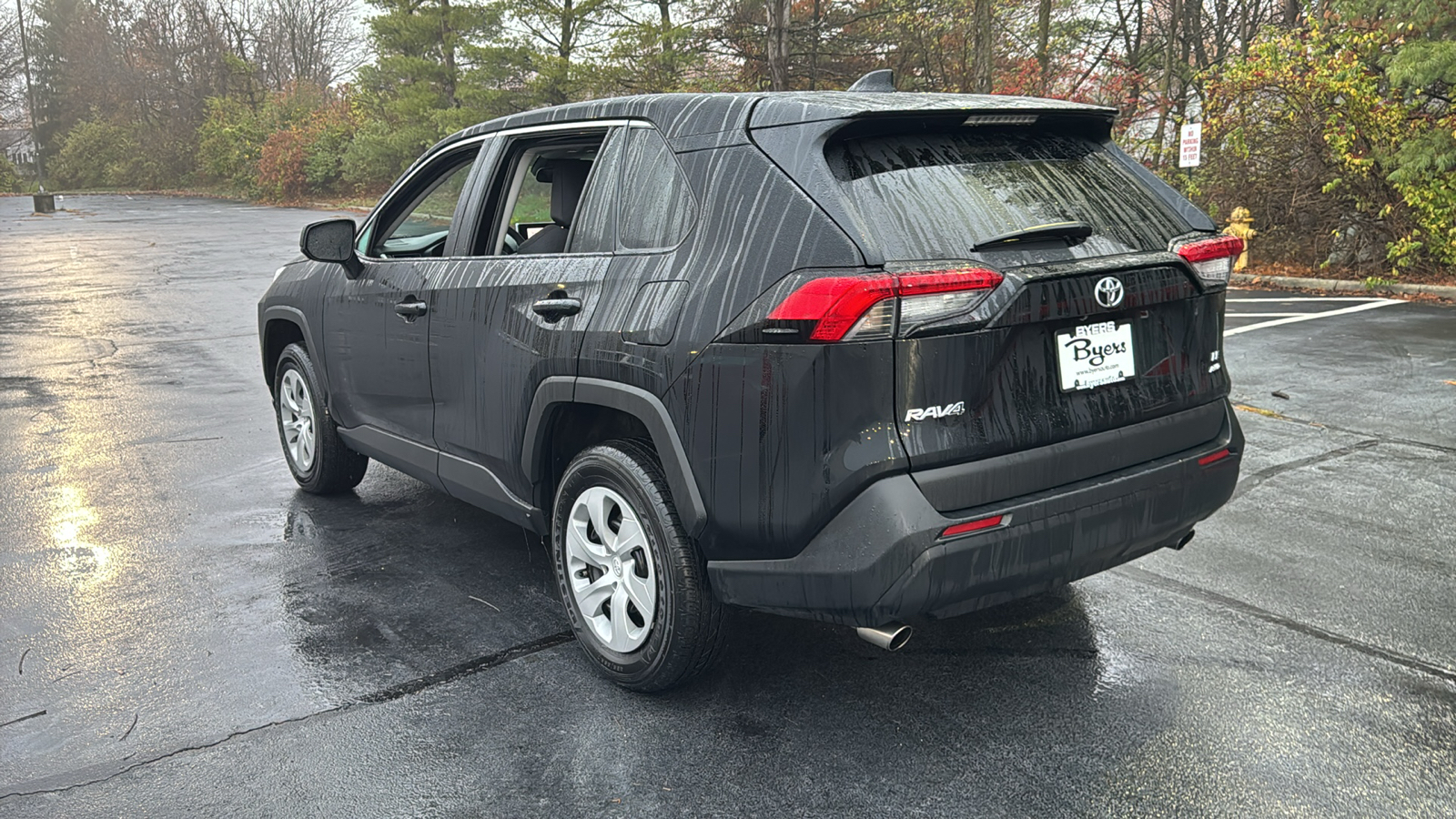 2023 Toyota RAV4 LE 39