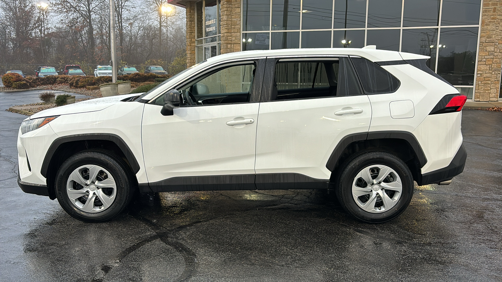 2023 Toyota RAV4 LE 12