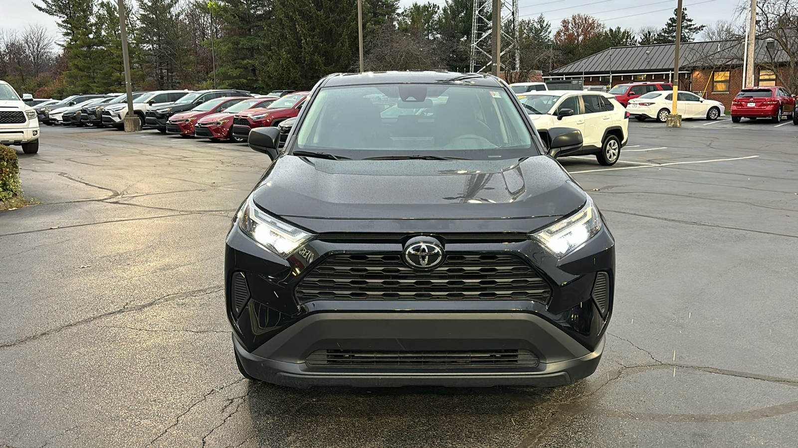 2023 Toyota RAV4 LE 9