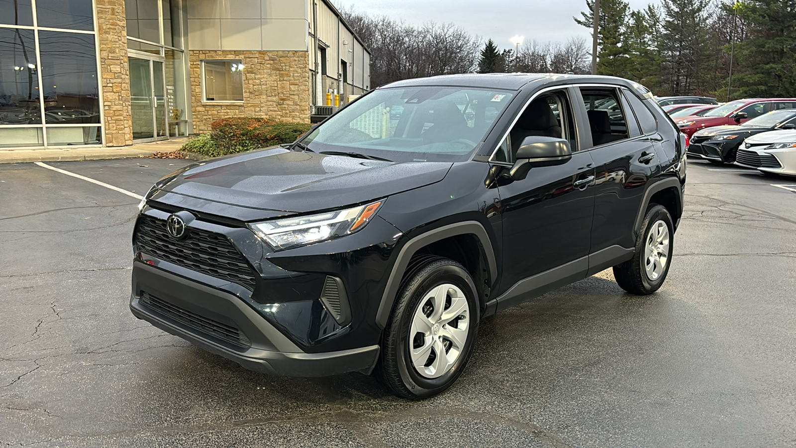 2023 Toyota RAV4 LE 10