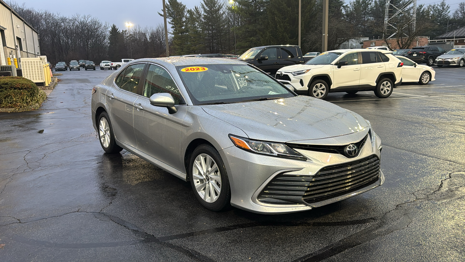 2023 Toyota Camry LE 2