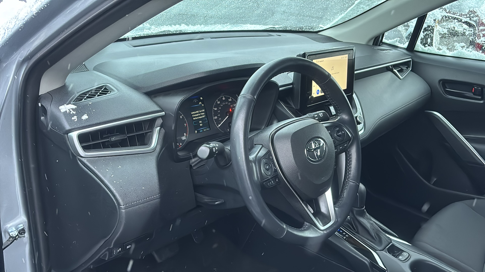 2023 Toyota Corolla Cross LE 14