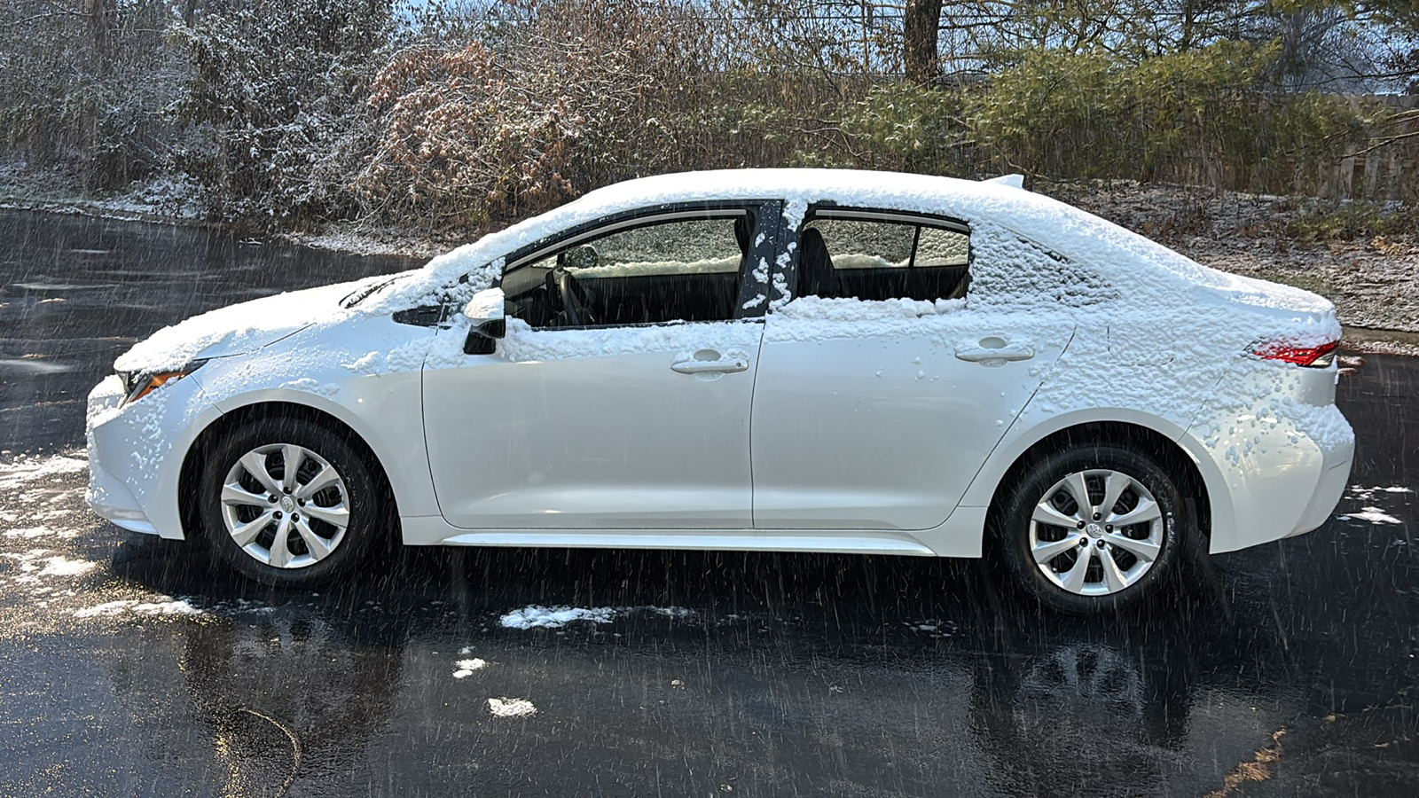 2023 Toyota Corolla LE 11