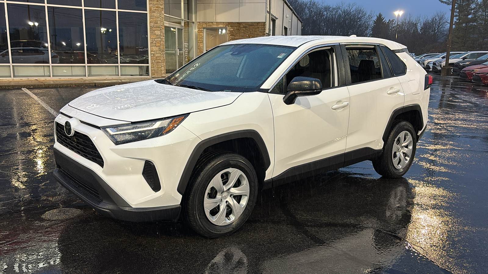 2023 Toyota RAV4 LE 10