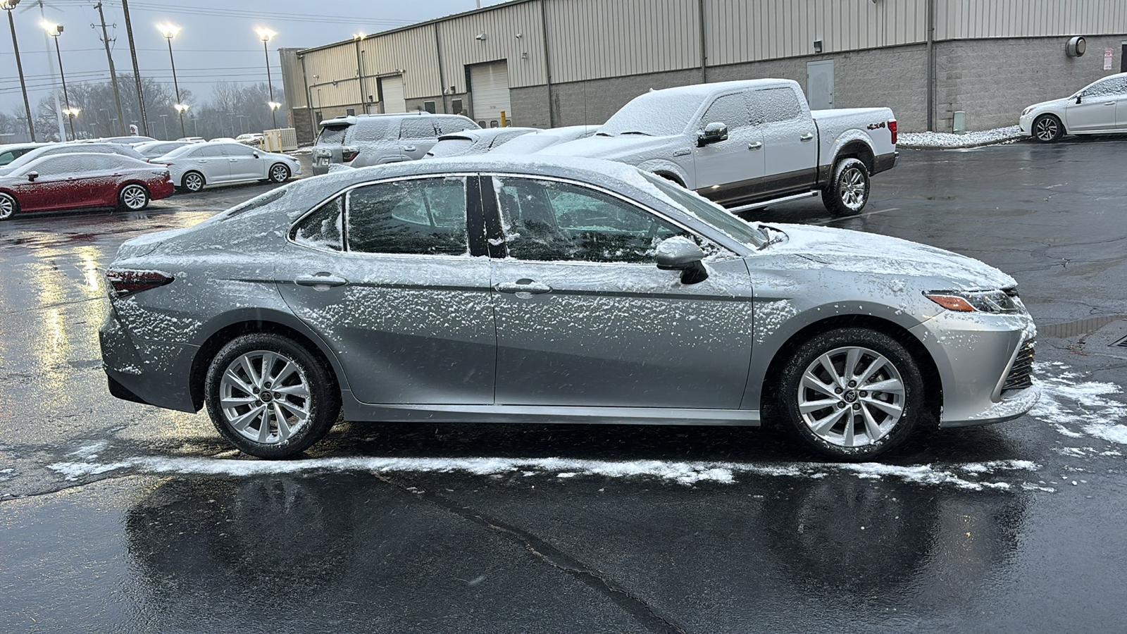 2023 Toyota Camry LE 3