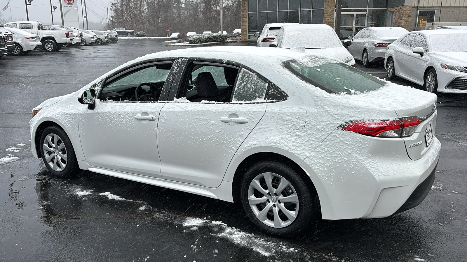 2023 Toyota Corolla LE 39