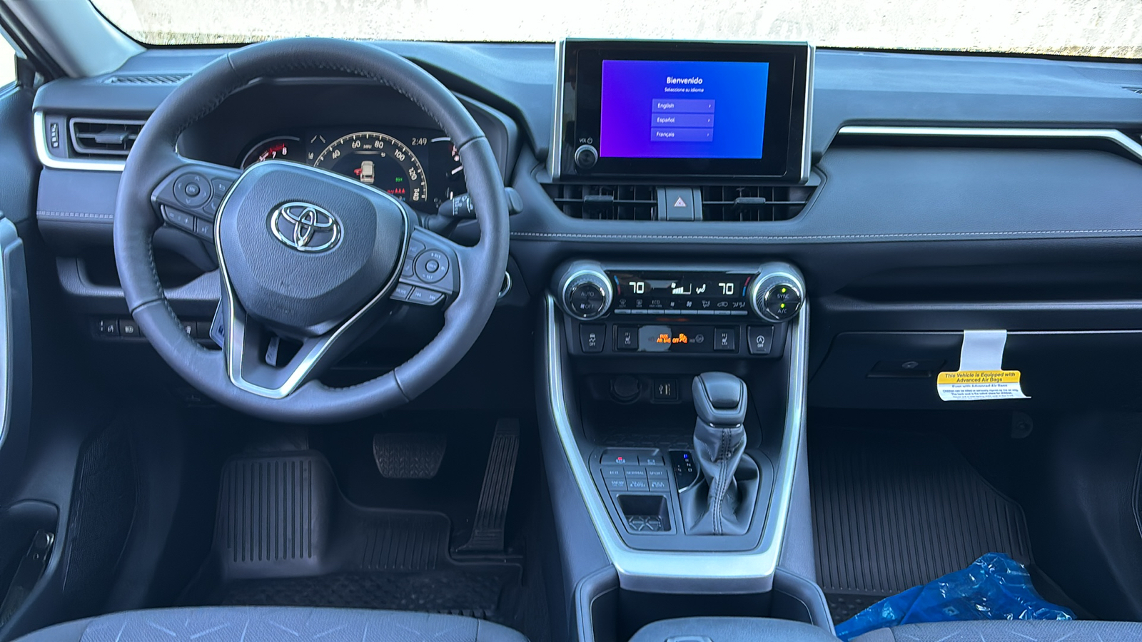 2024 Toyota RAV4 XLE 18